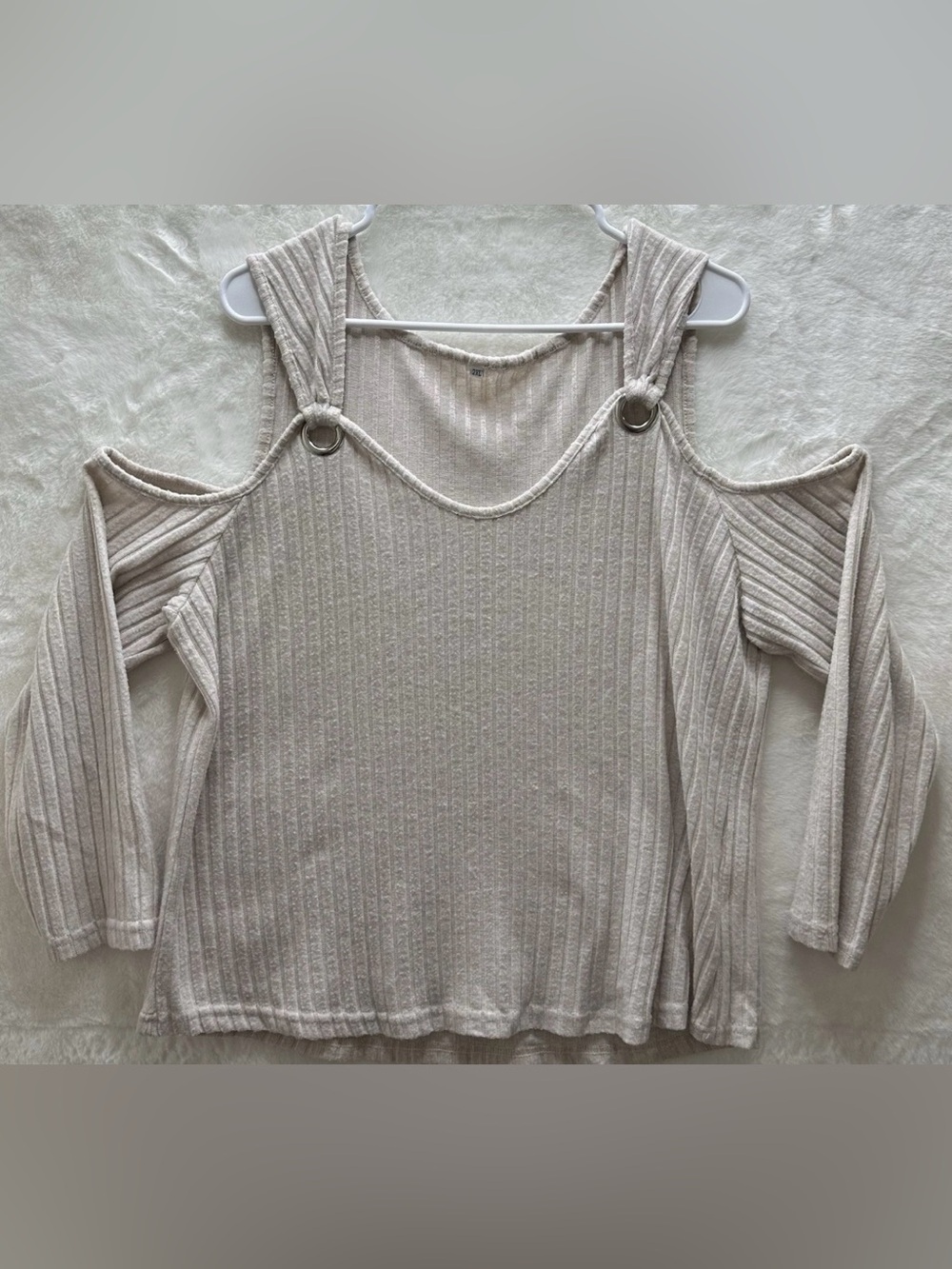 Women’s Open Shoulder Sweater Size 2XL